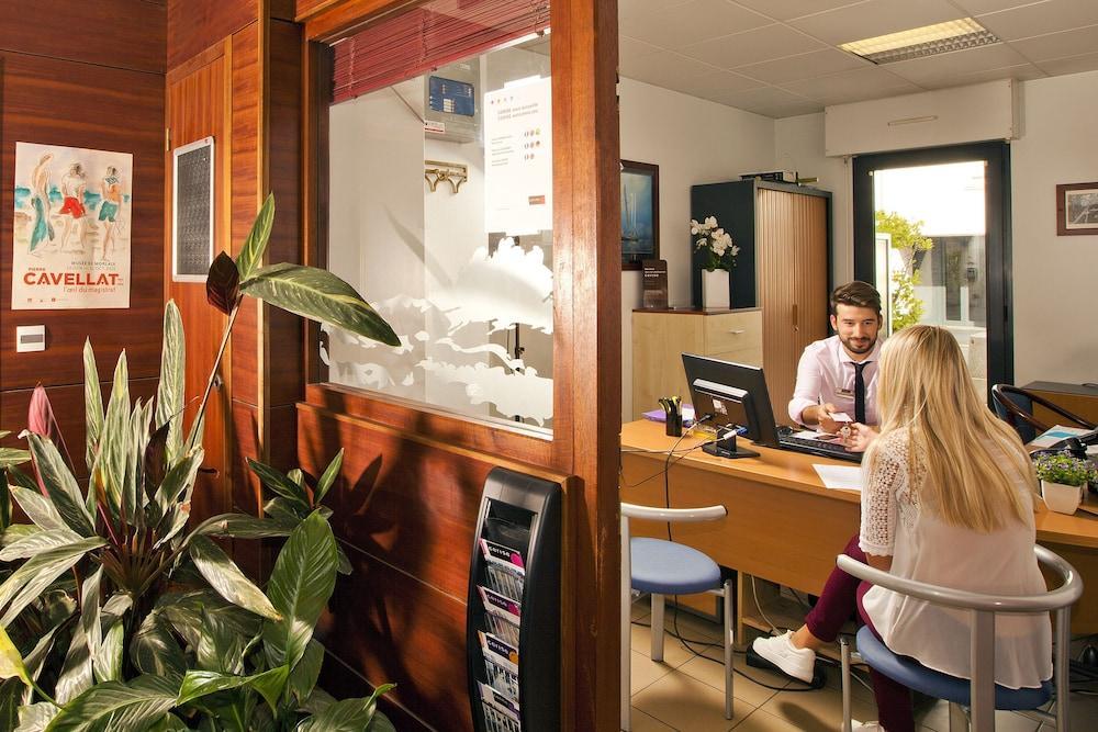 Cerise Lannion Aparthotel Exterior foto