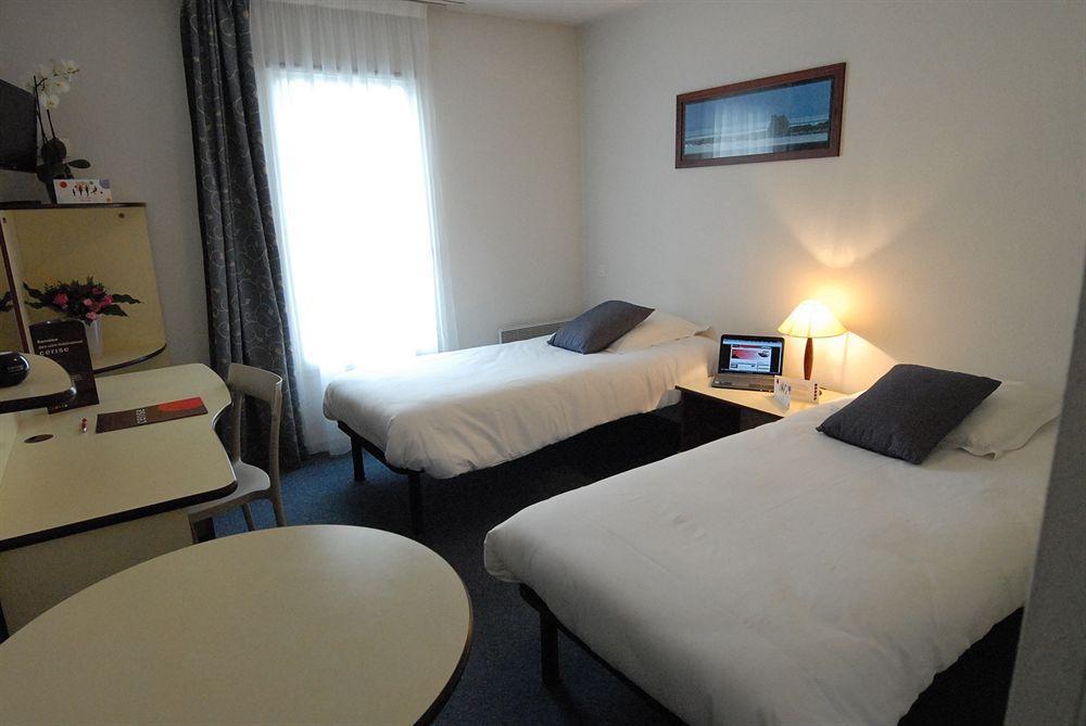 Cerise Lannion Aparthotel Exterior foto