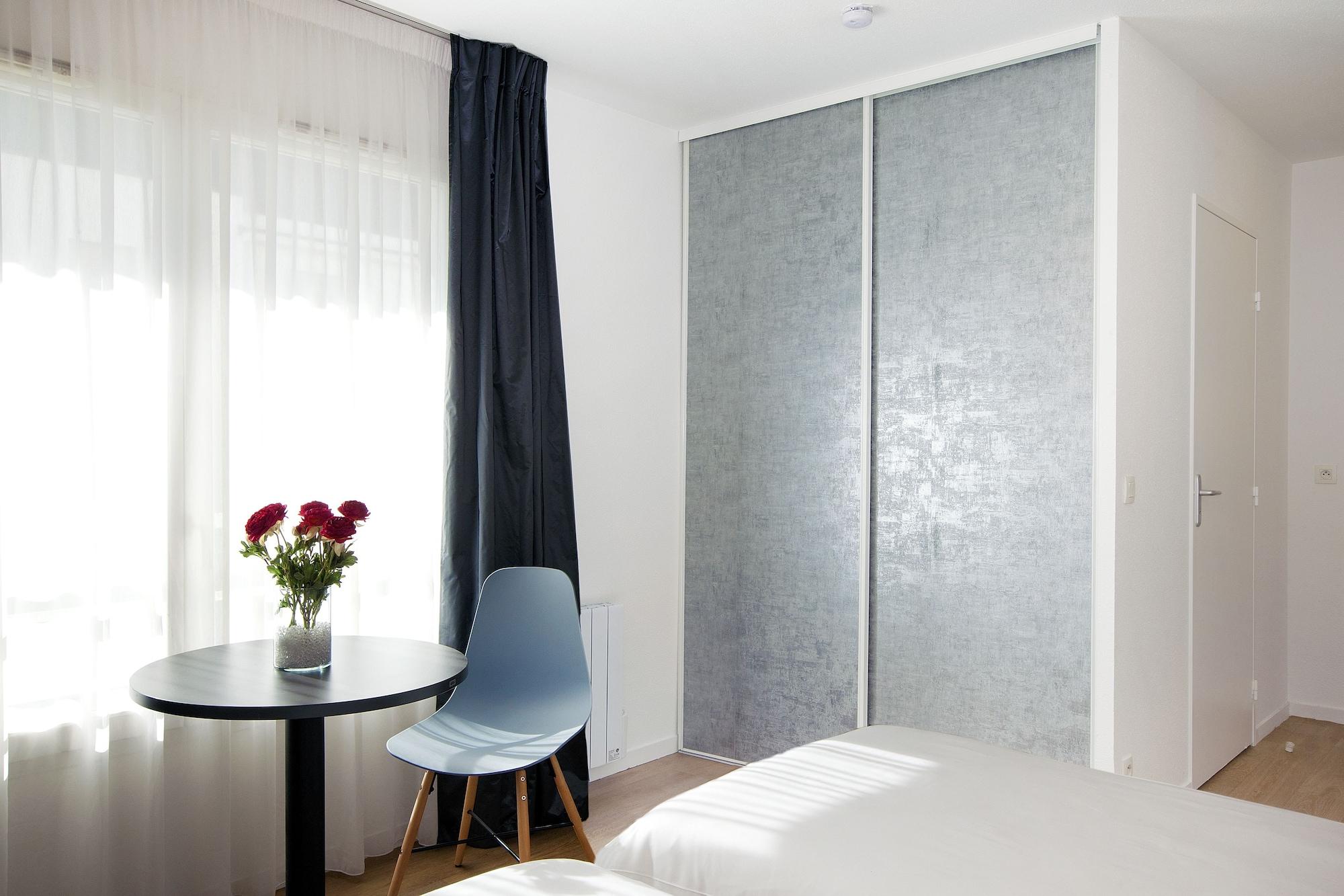 Cerise Lannion Aparthotel Exterior foto