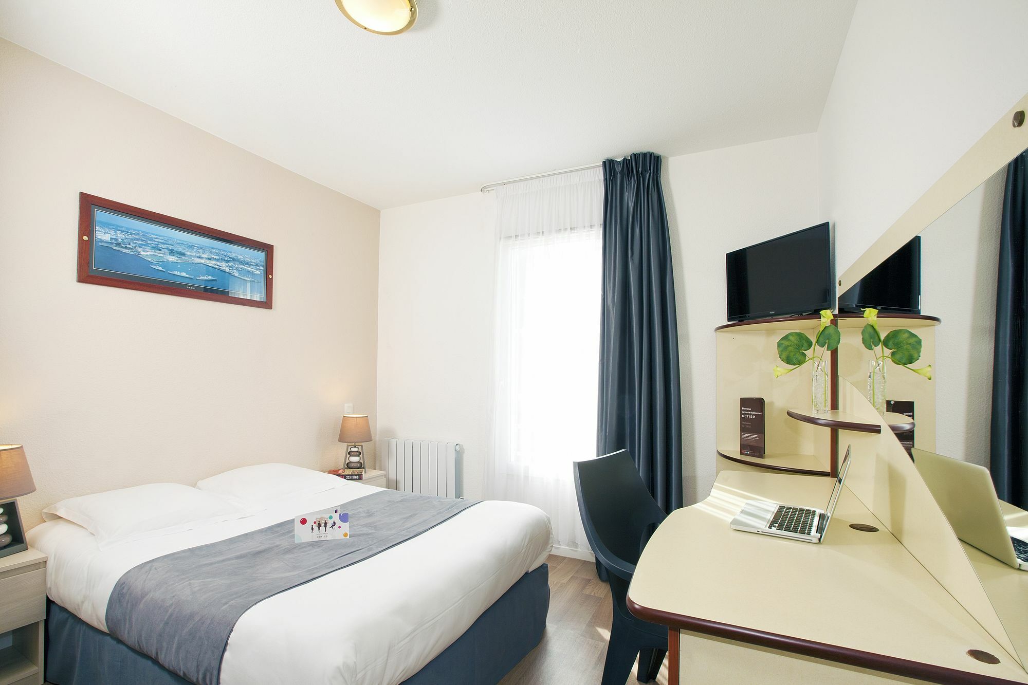 Cerise Lannion Aparthotel Exterior foto